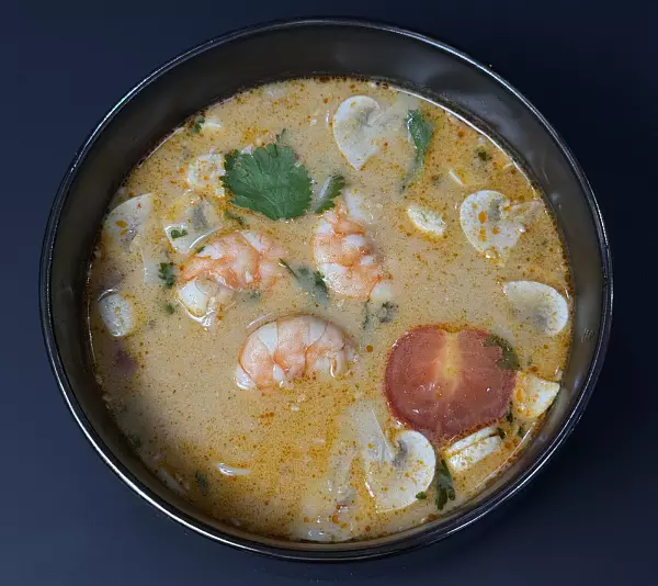 Том-ям с креветками