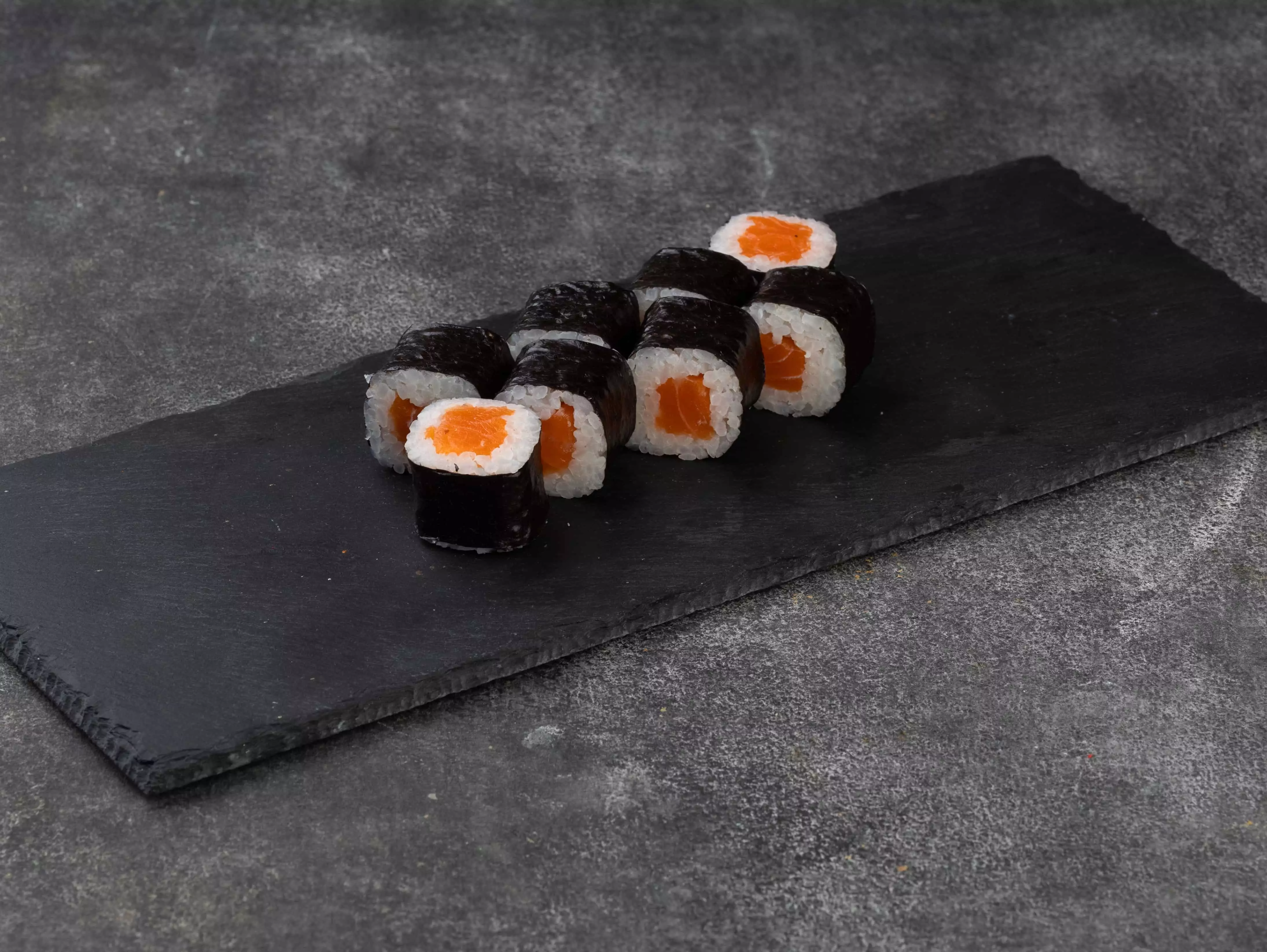 Маки лосось