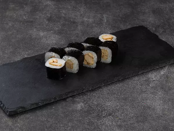 Маки с курицей