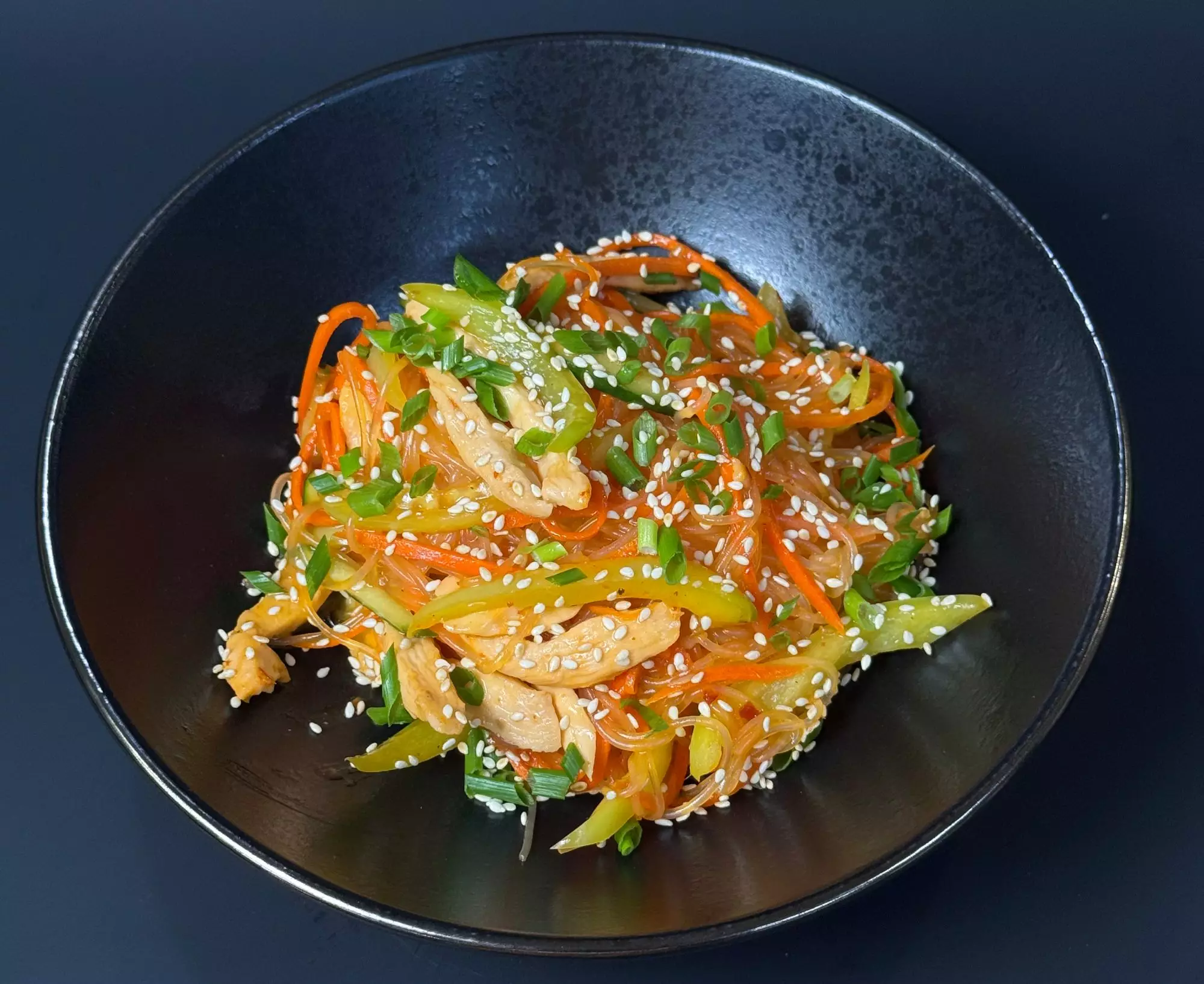 Фунчоза с овощами и курицей